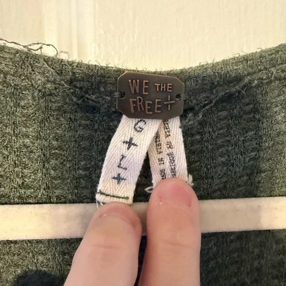 We The Free Olive Green Frayed V-Neck Tunic Top - Picture 3 of 7